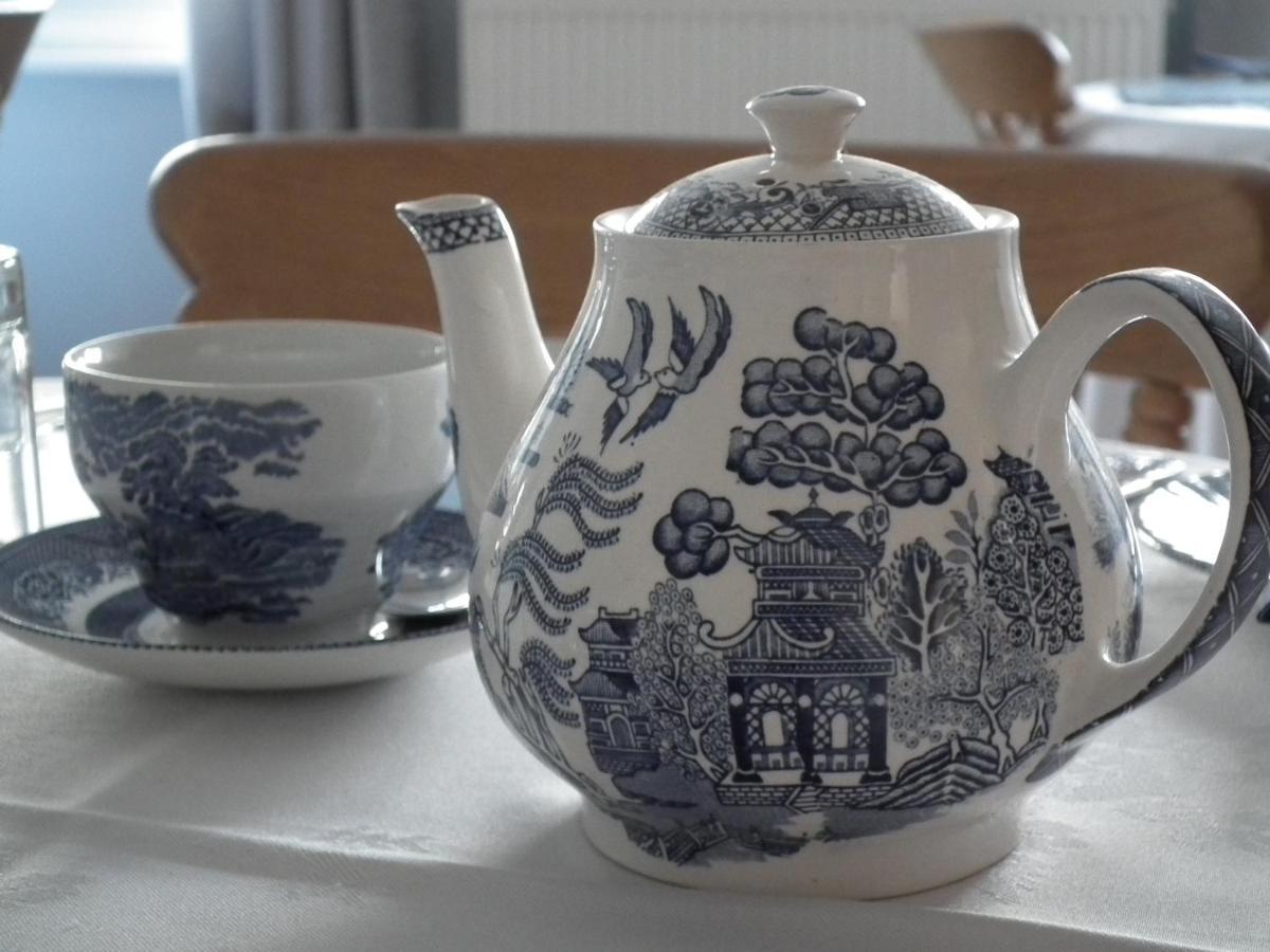 Bishop's Cleeve Dove House Bed & Breakfast エクステリア 写真