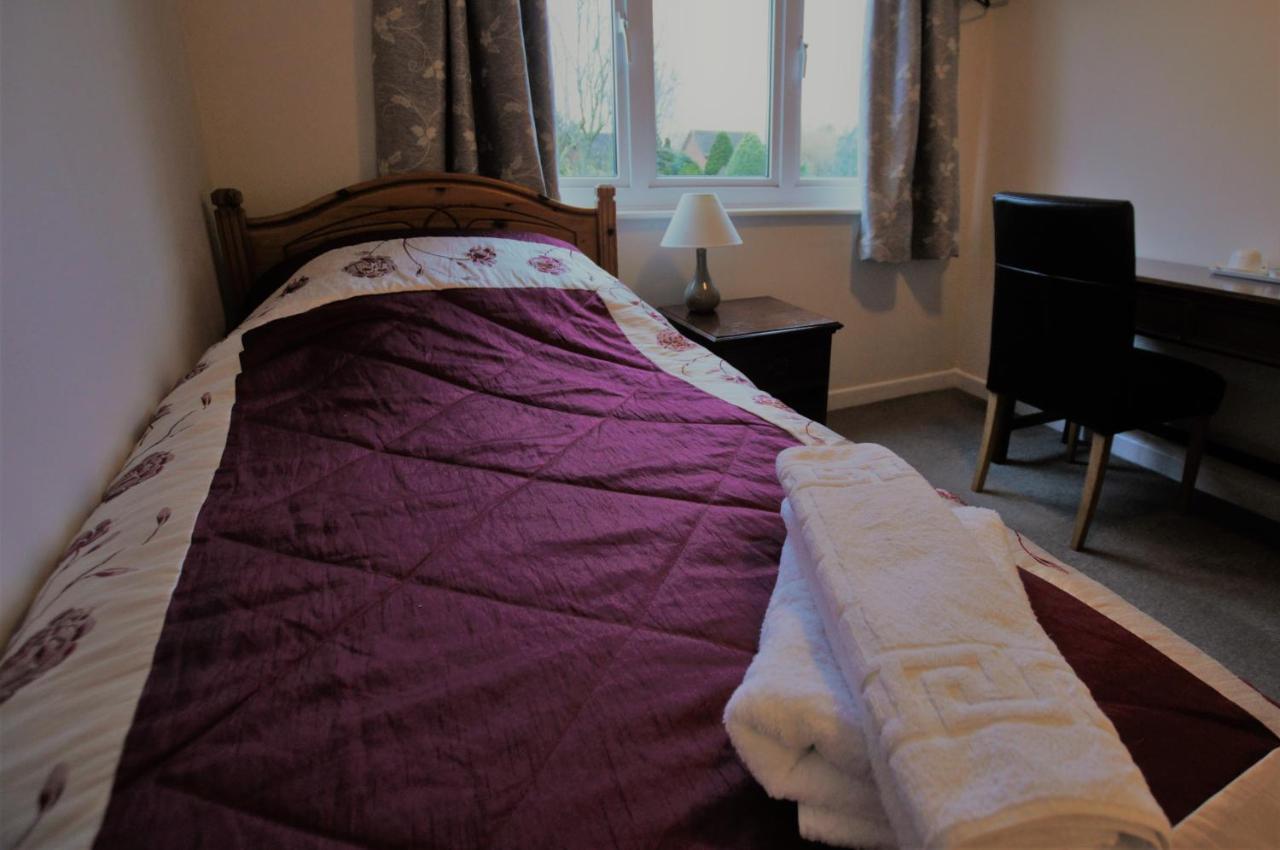 Bishop's Cleeve Dove House Bed & Breakfast エクステリア 写真